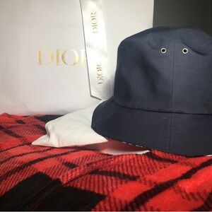 Dior 95TDD923A130 All Pattern Reversible Bucket Hat for Men Used W/ Recieptori
